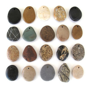 Naszyjnik z kamyczków – krok trzeci