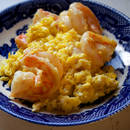 Jak przyrządzić oryginalną jajecznicę z krewetkami?