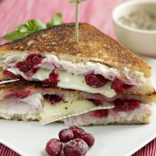 Pyszny pieczony ser brie – jak go zrobić?