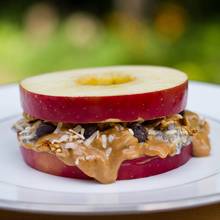 Jak przygotować jabłkowe kanapki?