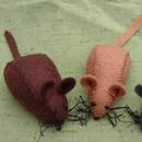 Jak przygotować filcową zabawkę dla kota?