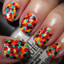 Jak ozdobić paznokcie kropkami?