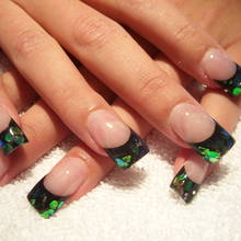 Jak poprawnie zdjąć tipsy z paznokci?