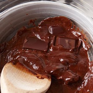 Mus czekoladowo-kokosowy – krok 1