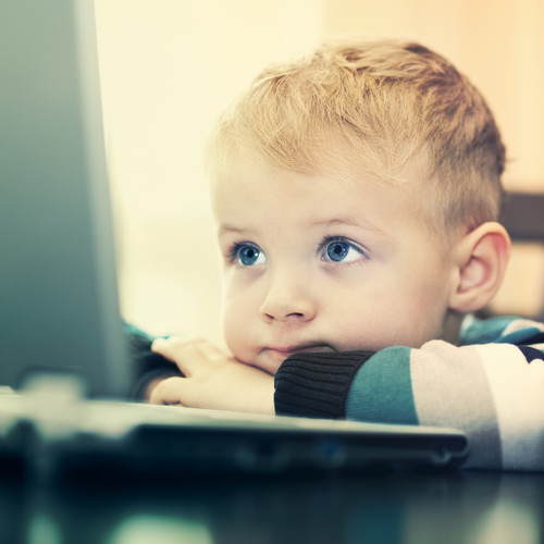 Jak skutecznie kontrolować dziecko w Internecie?