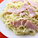 Jak przyrządzić spaghetti z porem i szynką?