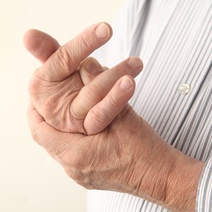 Objawy dny moczanowej