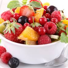 Jak przyrządzić sałatkę owocową z kurczakiem?