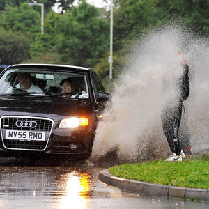 Nie ochlapuj pieszych
