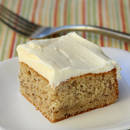 Smaczne ciasto bananowe z bitą śmietaną – jak je przygotować?