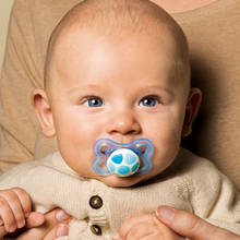 Jak poprawnie przyzwyczaić dziecko do smoczka?