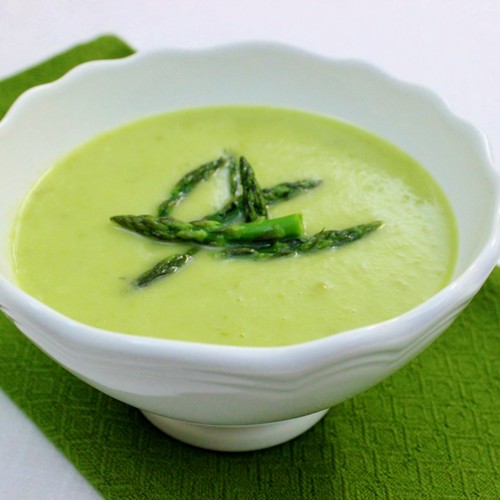 Ciekawa zupa-krem ze szparagów – jak ją przyrządzić?