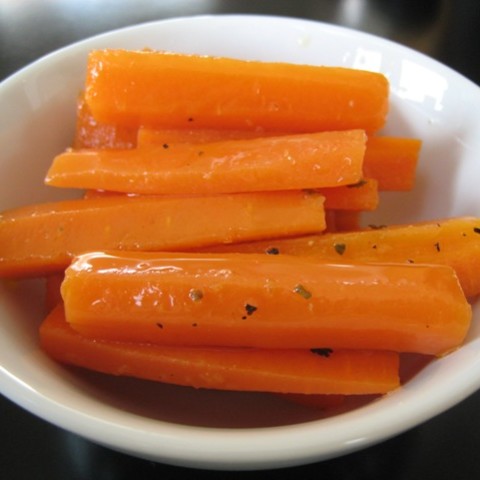 Pyszne marynowane marchewki – jak je przyrządzić?