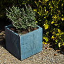 Jak wykonać donicę z betonu?