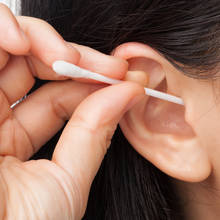 Jak poprawnie czyścić uszy?