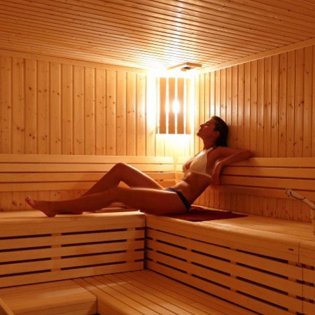 Jakich błędów lepiej unikać podczas korzystania z sauny?