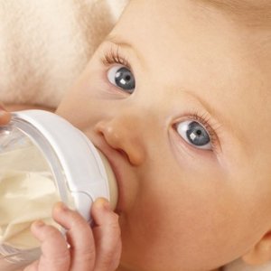 Wprowadzanie butelki