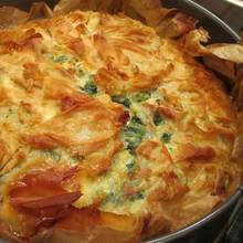 Pyszny placek ze szpinakiem – jak go przyrządzić?