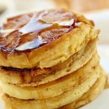 Smaczne placki z dodatkiem ananasa – jak je przyrządzić?