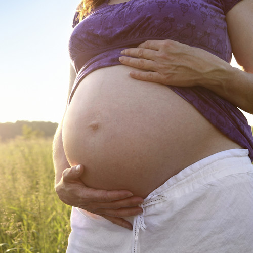 Jak poradzić sobie z refluksem w ciąży?
