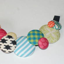 Jak wykonać naszyjnik z guzików?