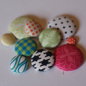 Naszyjnik z guzików – krok drugi