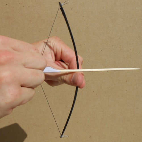 Łatwy sposób wykonania łuku z długopisu