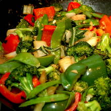 Jak przyrządzić chrupiące i smaczne warzywa z patelni?