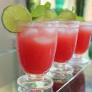 Jak przyrządzić koktajl truskawkowy z alkoholem?