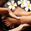 Jak przygotować kąpiel rozmarynową do stóp?