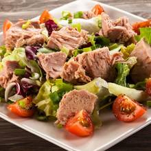 Jak przygotować łososia z warzywami?