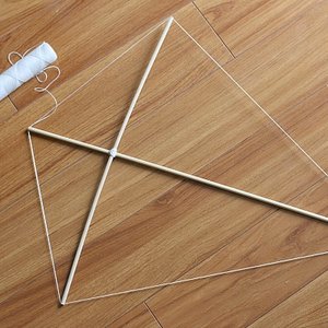 Jak zrobić latawiec – krok drugi