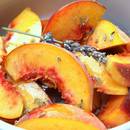 Pyszny deser lodowy z brzoskwiniami – jak go przyrządzić?