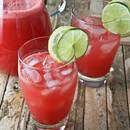 Jak przyrządzić lemoniadę arbuzowo-malinową?