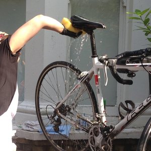 Spłukiwanie roweru