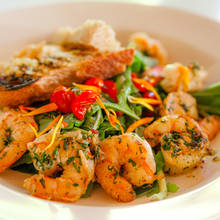 Pyszne krewetki w mleku kokosowym – jak je przyrządzić?