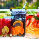 Jak zrobić smaczną wodę smakową?