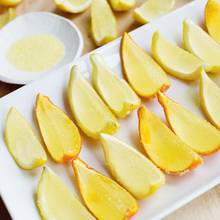 Oryginalna galaretka alkoholowa w cytrynie – jak ją przyrządzić?