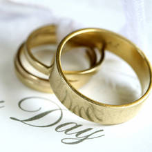 Jak ładnie wnieść obrączki podczas ślubu?