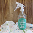 Jak zrobić domowy odświeżacz do tkanin?