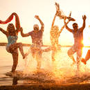 Jak wybrać ubiór na imprezę plażową?