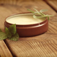 Jak przygotować dezodorant domowym sposobem?