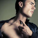 Jak przygotować męską wodę po goleniu?