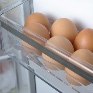 Co przechowywać na drzwiach lodówki?