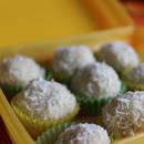 Jak przygotować smaczne kulki z kokosem?