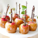 Jak zrobić pyszne jabłka kandyzowane na patyku?