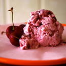 Jak zrobić wyjątkowe lody wiśniowe z whisky?