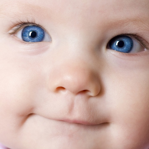 Jak dobrze i bezpiecznie oczyścić kanał łzowy noworodka?