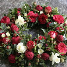 Jak zrobić ozdobny wieniec na cmentarz?