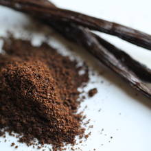 Jak przyrządzić domową esencję waniliową?